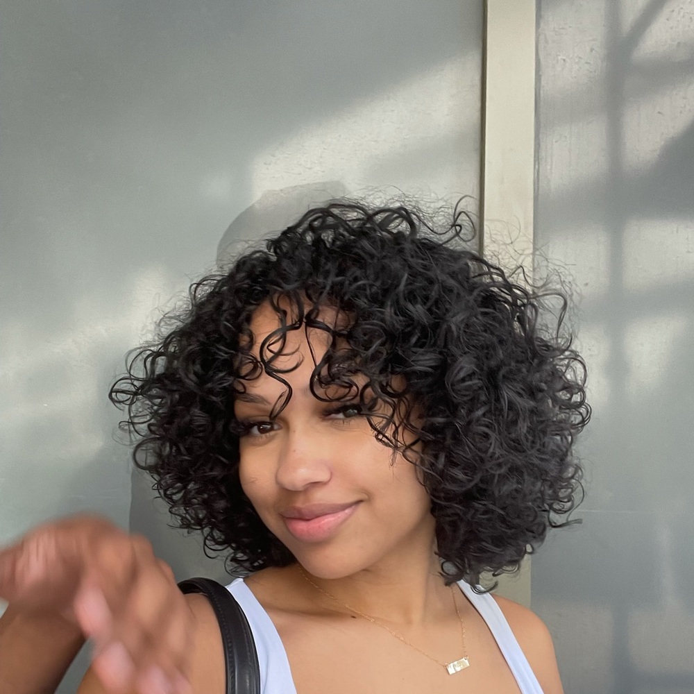 Meet your Posher, Isabella